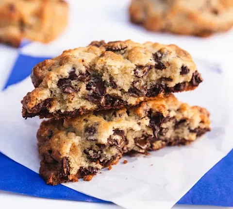levain bakery two chocolate chip cookie