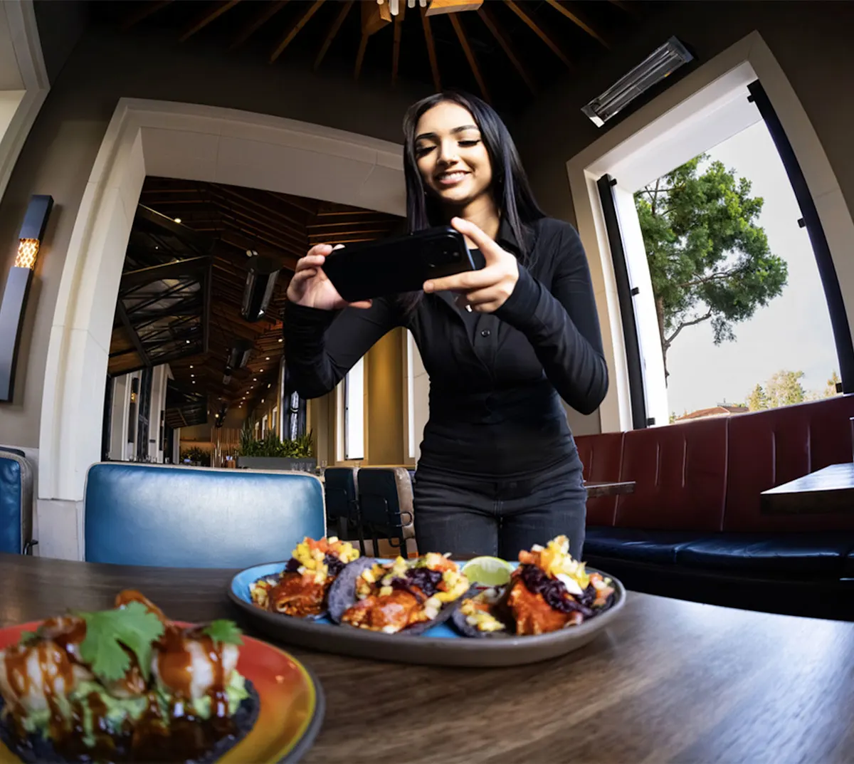 Mx Blog (US/CA/AU/NZ) - 18 Effective Restaurant Promotion Ideas to Grow Your Business - hero