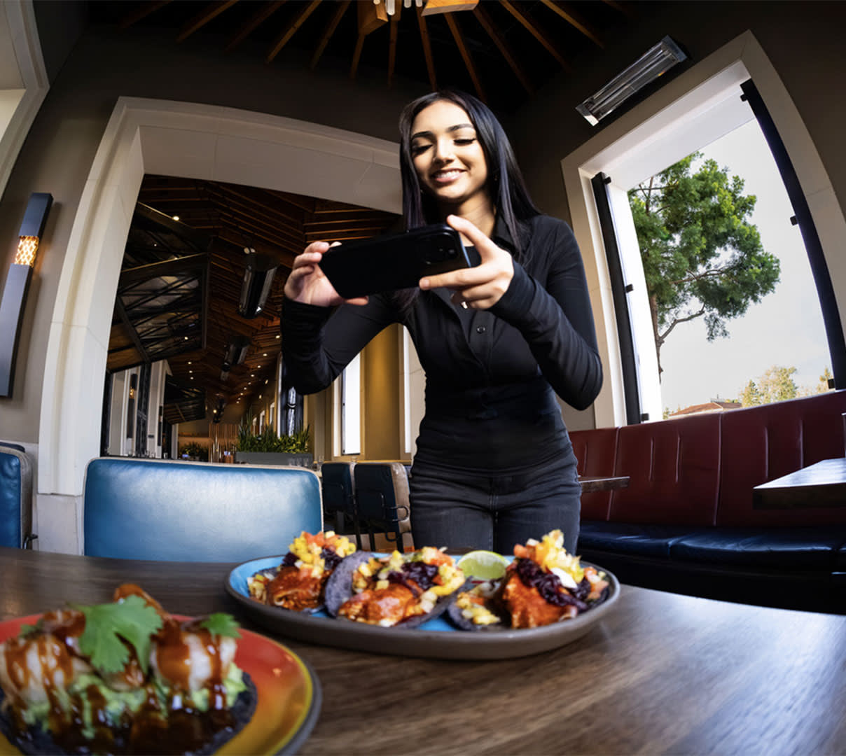 Mx Blog (US/CA/AU/NZ) - 18 Effective Restaurant Promotion Ideas to Grow Your Business - hero