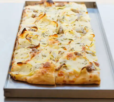 BestPizzaPhilly Rione papateesalsiccia article