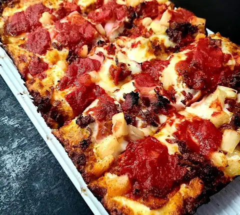 DetroitPizza Cloverleaf detroitstyle article