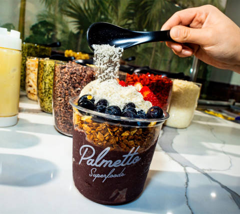 Mx Blog - The 18 Most Popular Types of Restaurants, From Fine Dining to Food Trucks - Palmetto fruit bowl