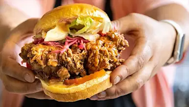 Roch Le Coq partners with DoorDash for delivery and pickup, third-party and first-party orders.