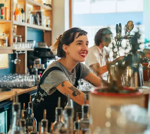 Mx Blog: Bartender working