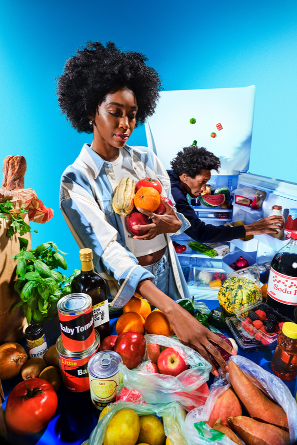 Ads Hero Image - choosing groceries