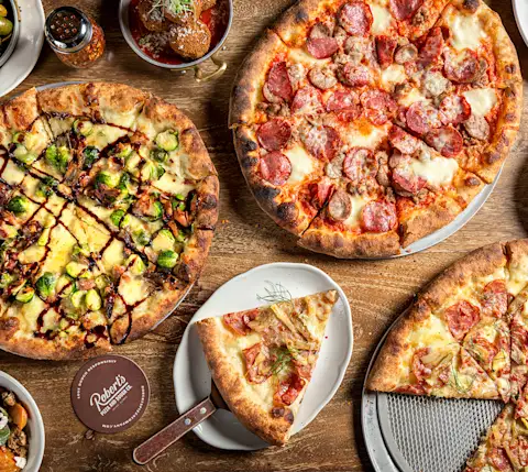 BestRestaurantsChicago RobertsPIzzaAndDoughCompany pizzas article