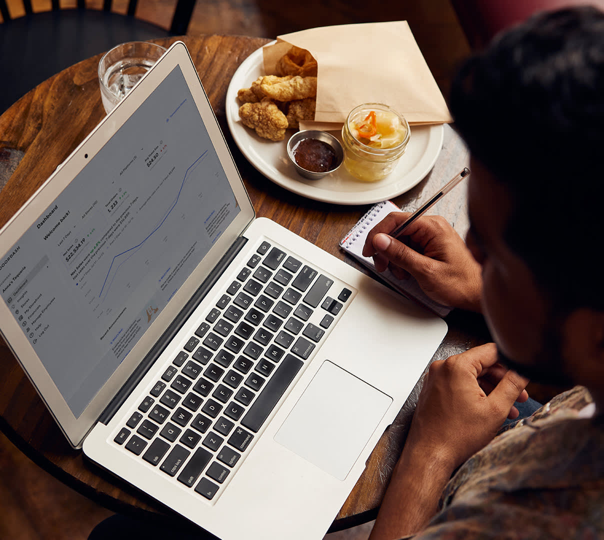 doordash delivery bag on scooter