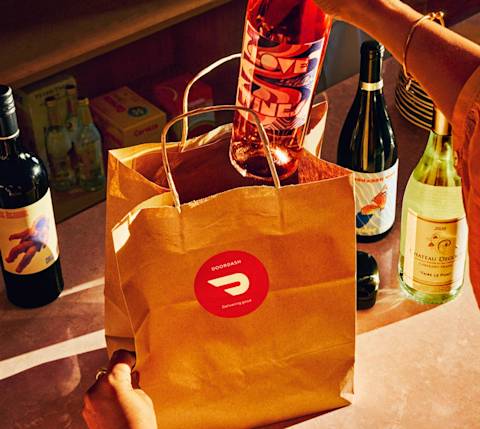 Mx Blog - Wine Trends for 2025 - Packing wine in bag