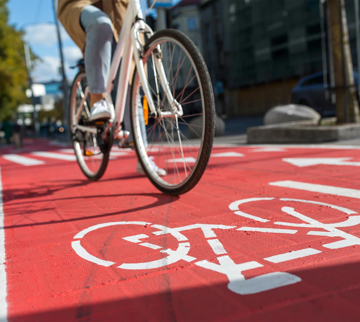 Dx - Blog - Rules of the Road: An Experienced Dasher’s Guide to Bike Safety - Bike dasher