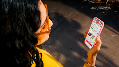 Ads - Female Browsing DD app