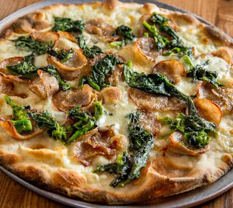 Joe & Pat's Pizzeria