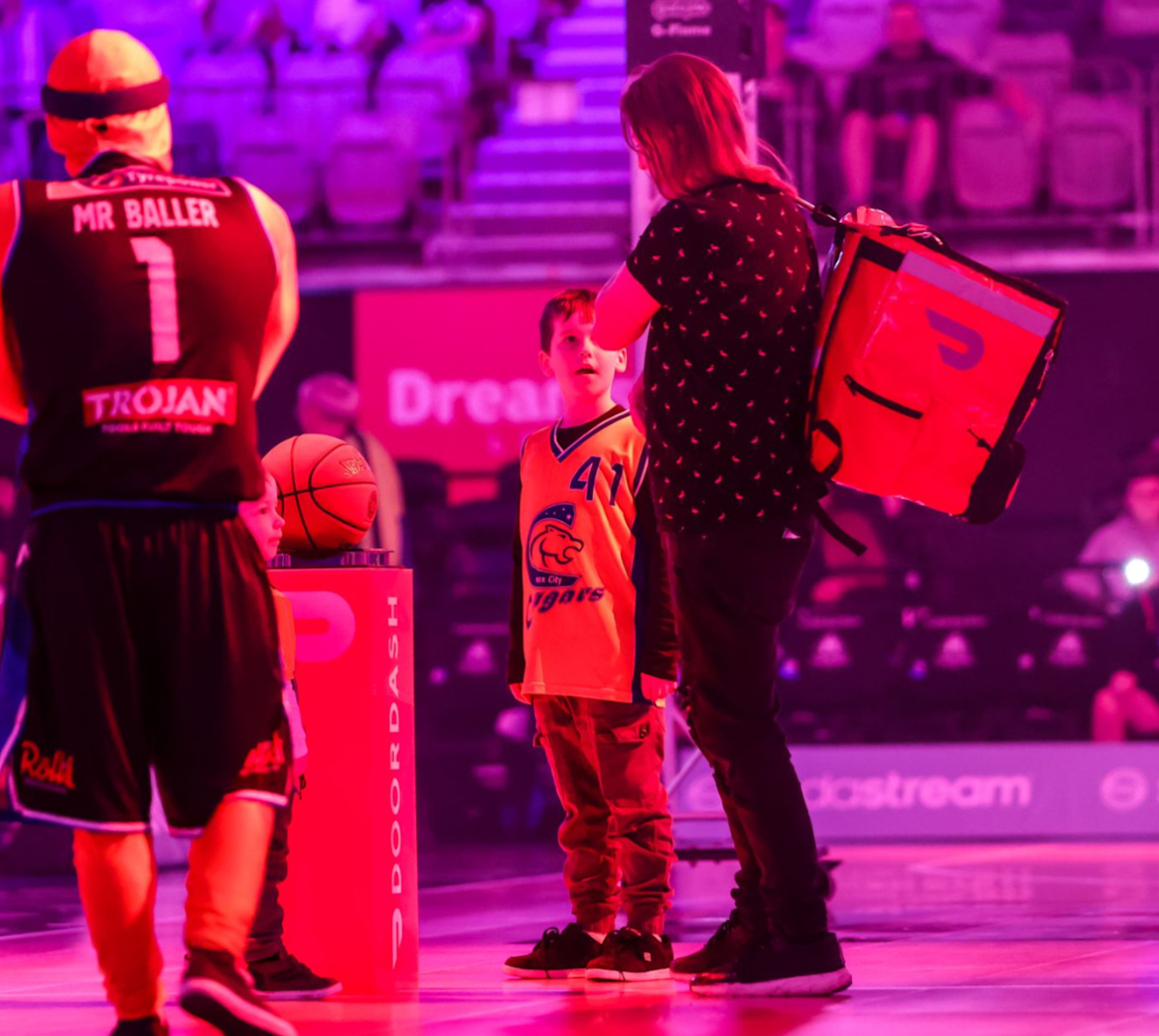 AU - Dx - Blog - Dasher Deliver the Ball Melbourne United