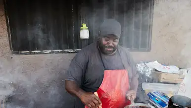 Learn about Miami's hidden gem: Mama Lucy's All Pro Ribs