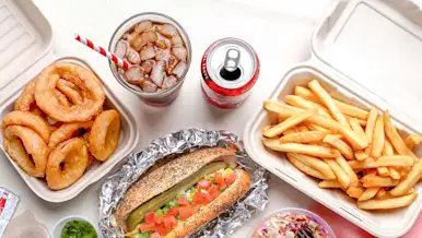 Mx Blog (US/CA/AU/NZ) - Food Delivery Packaging and Container Tips for Restaurants - assortment of foods