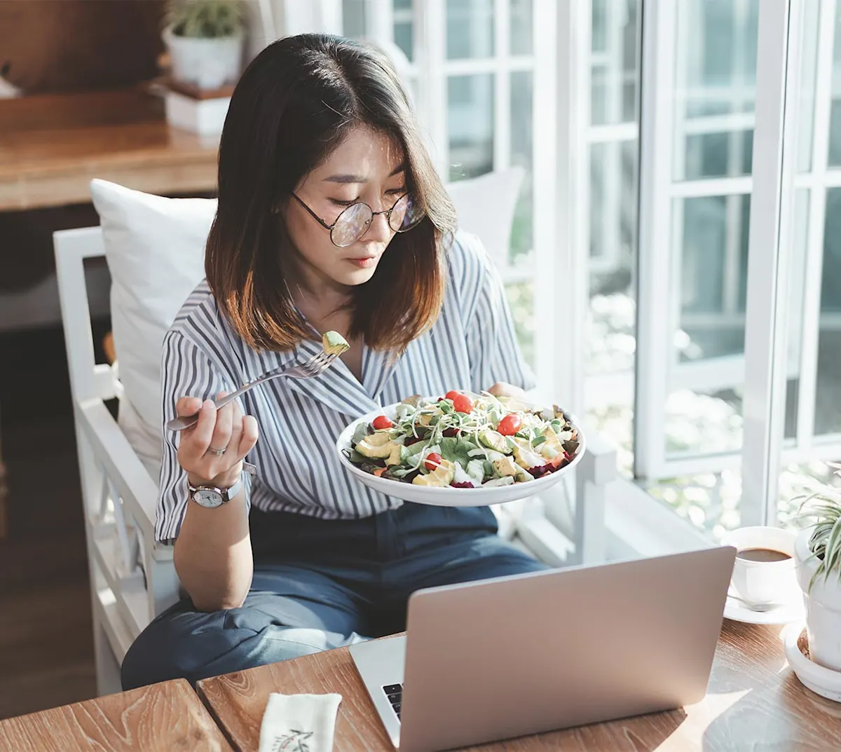 DDfB - Blog - How Eating Healthy at Work Can Improve Performance - Header