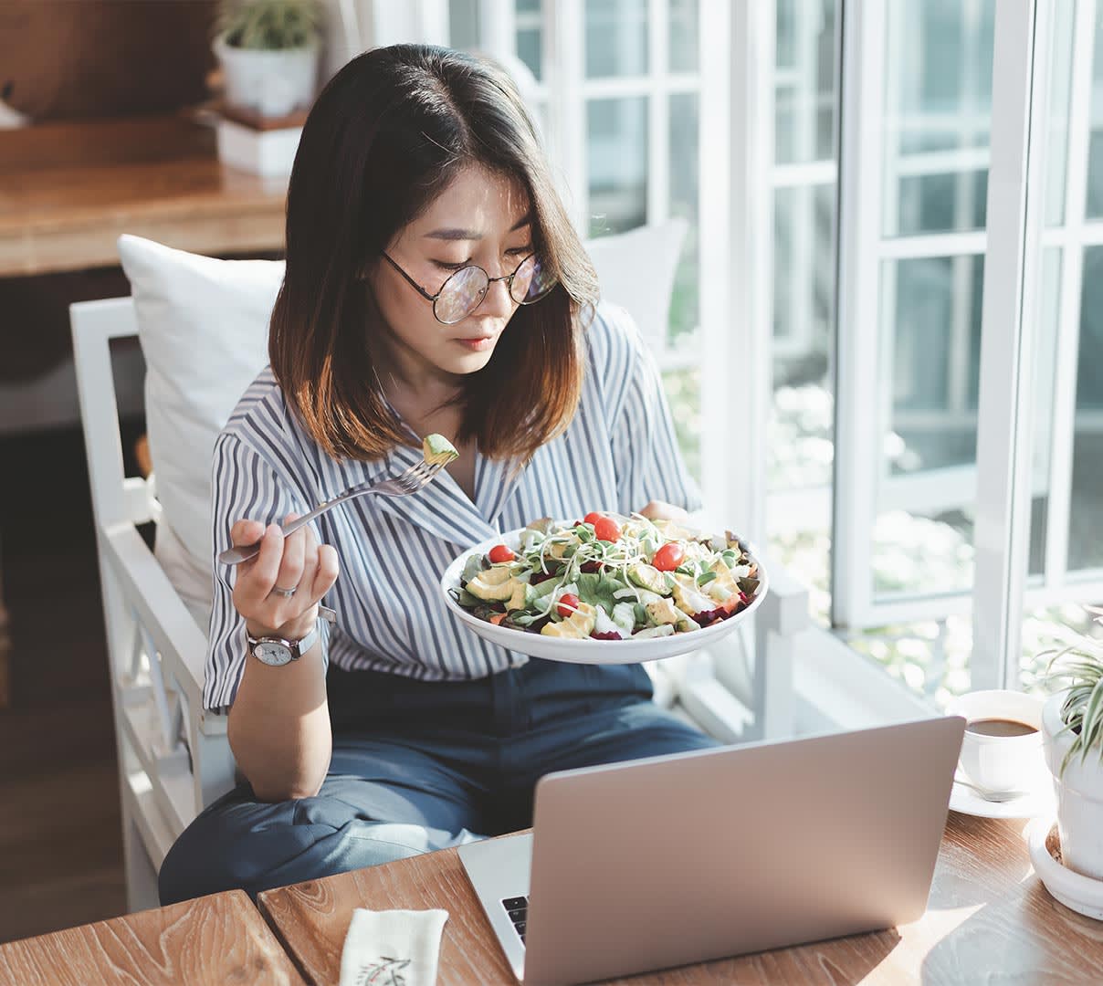 DDfB - Blog - How Eating Healthy at Work Can Improve Performance - Header