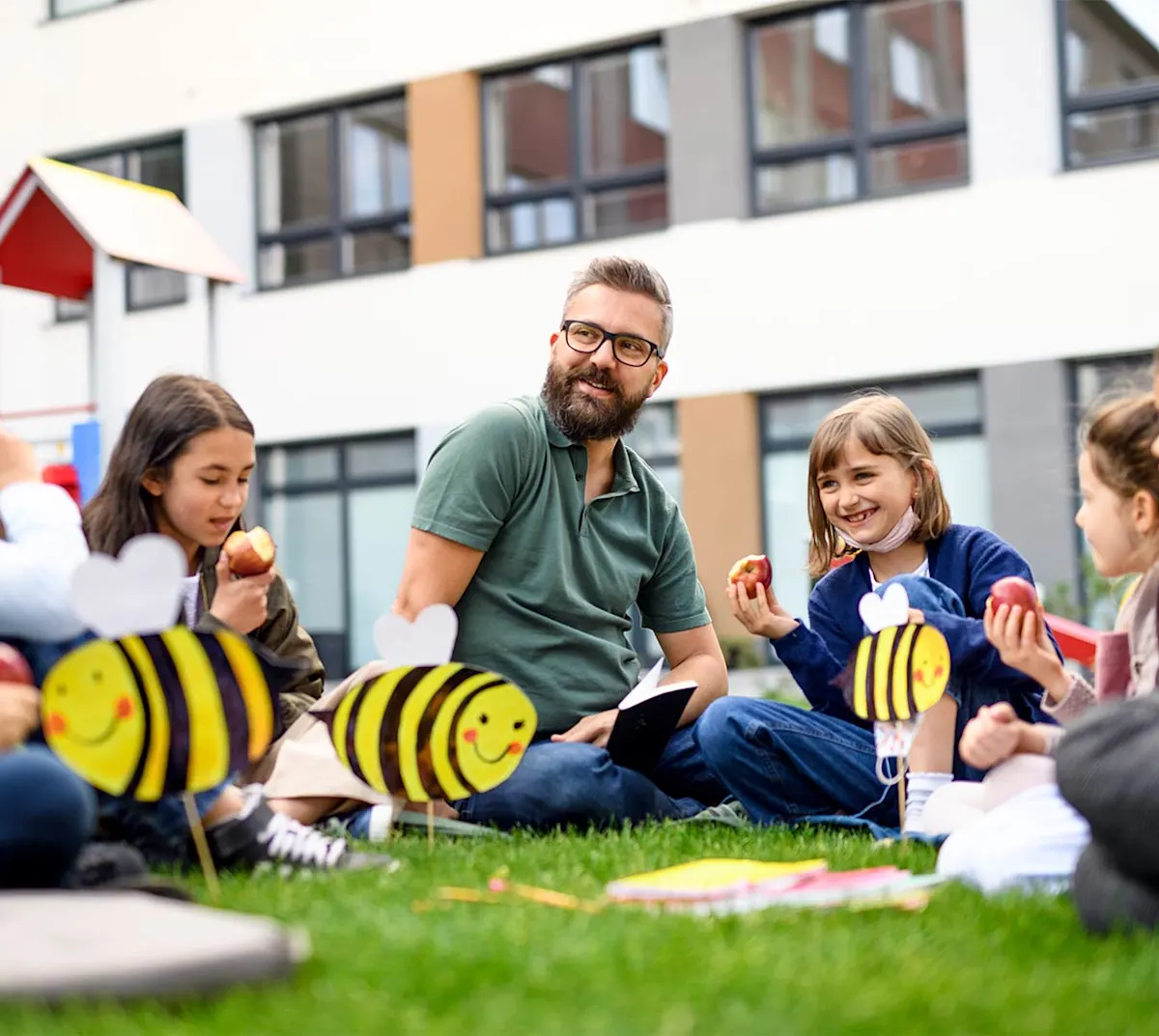 DDfB - Blog - How KIPP NorCal Schools Solved the Challenge of Business Meal Expenses - techer and students