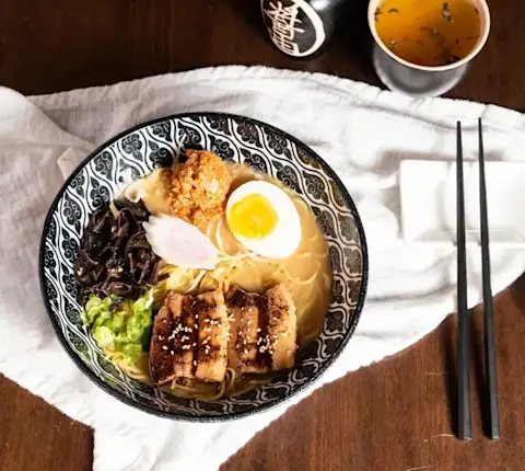 Aki Nom Nom Sushi & Ramen - ramen