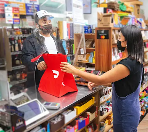 Convenience store delivery and pickup