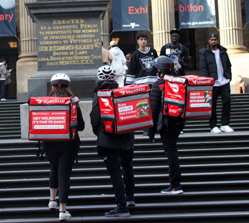 AU - Bike - Dx - Lumos Smart Bags