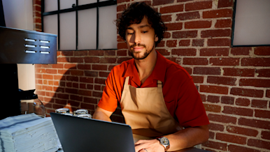 Ads - Blog - The Power of Partnership - Male_Office_Working