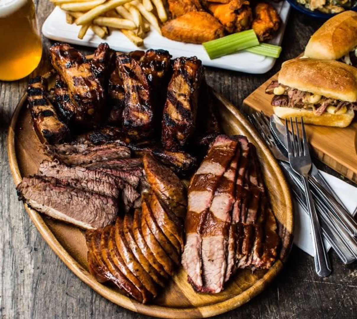 BestBBQDallas SonnyBryansSmokehouse group feature