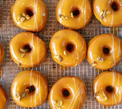 BestBakedGoods&DessertsNYC FanFanDonuts donuts article
