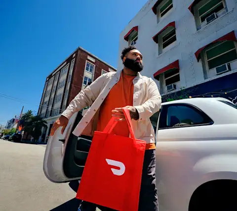 Dx - Dasher with White Car