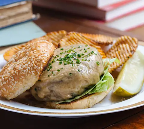 BestBurgersPhilly TheOldeBar oldebarburger article