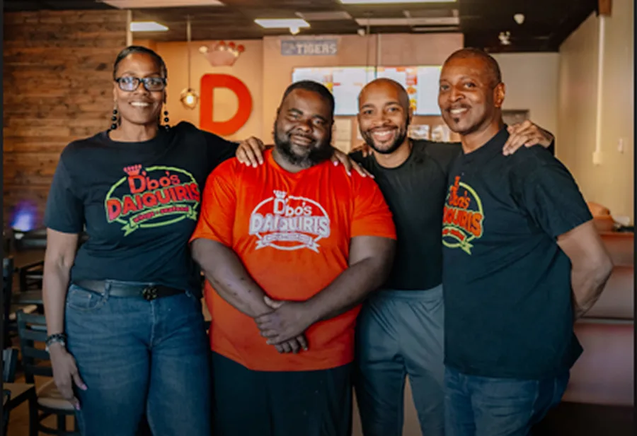 D’bo’s Daiquiris, Wings & Seafood
