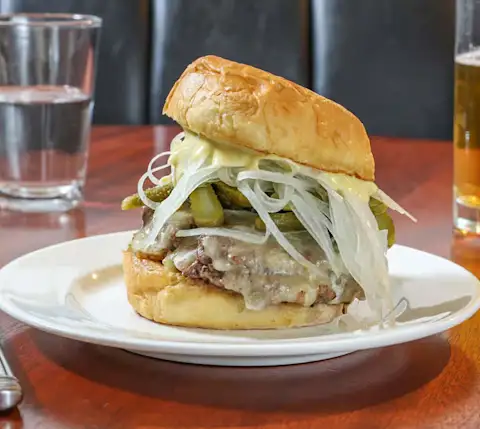 CxBlog-DD-NYC-Burger-Gus’s