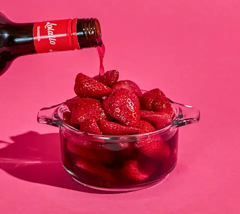 Cx Blog: Strawberries in Red Wine