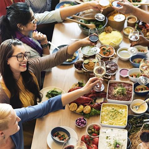 DDfB - Blog - How to Celebrate Cultural Diversity in the Workplace Through Food - employee banquet