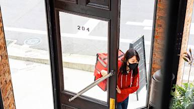 twoColumnFeature japan8 dx