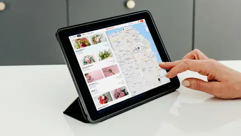 What’s Driving the Growth in Online Flower Delivery Body