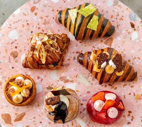 BestBakedGoods&DessertsNYC SupermoonBakery group feature