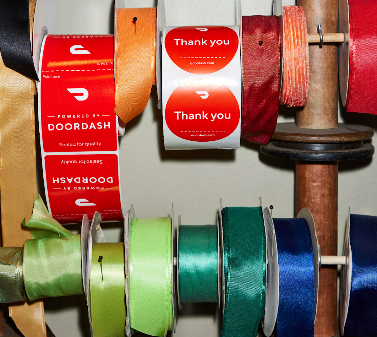 Direct mail for restaurants DoorDash ribbons and stickers