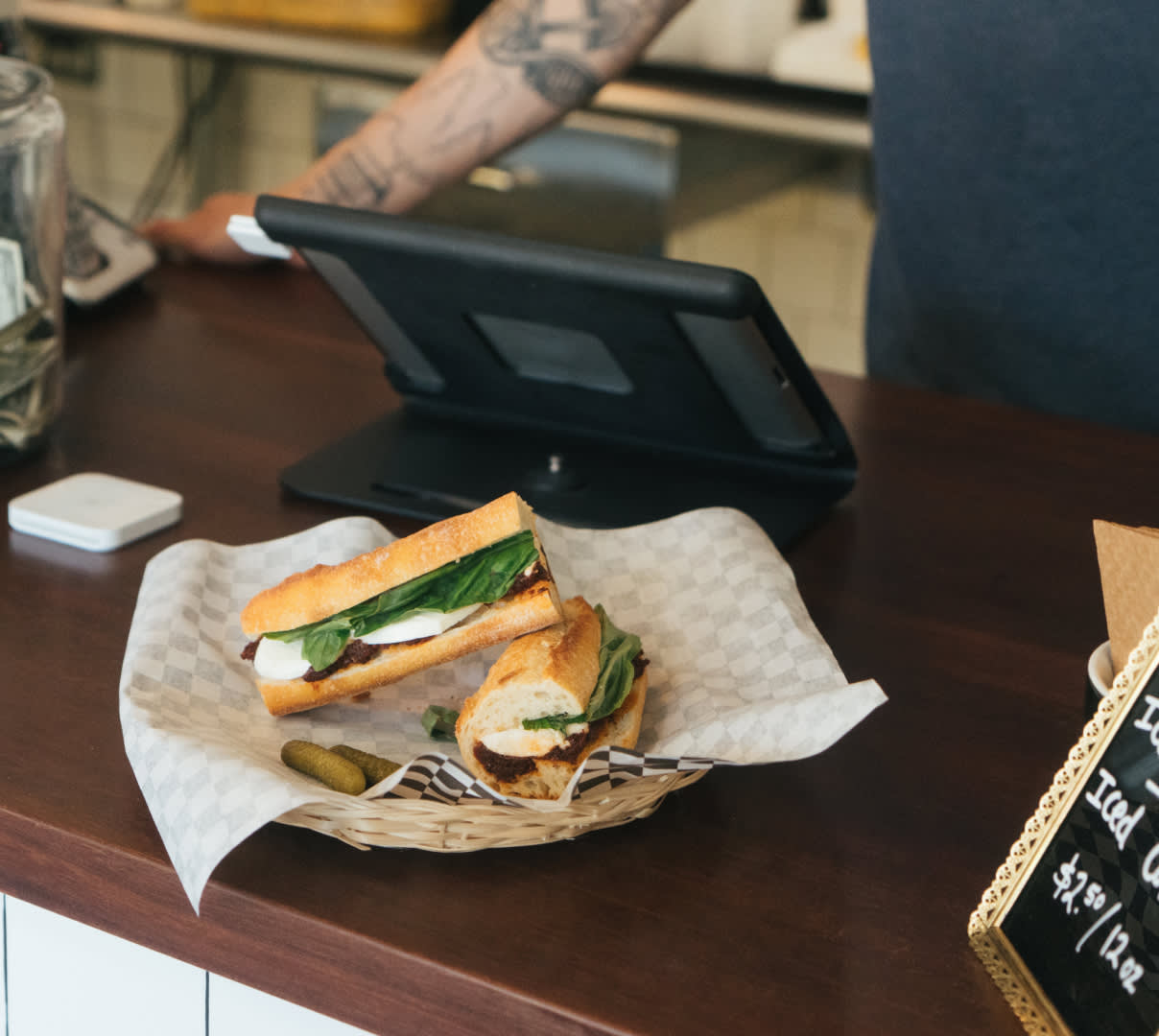 LC-hero-1208x1080-v65.03.04-POS-Toast