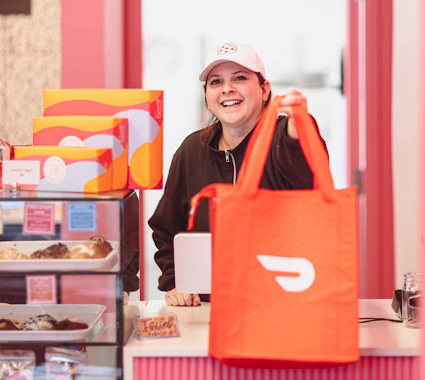 Foxies Bakeshop in Toronto, ON
