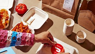 Customizable expensed meal budgets