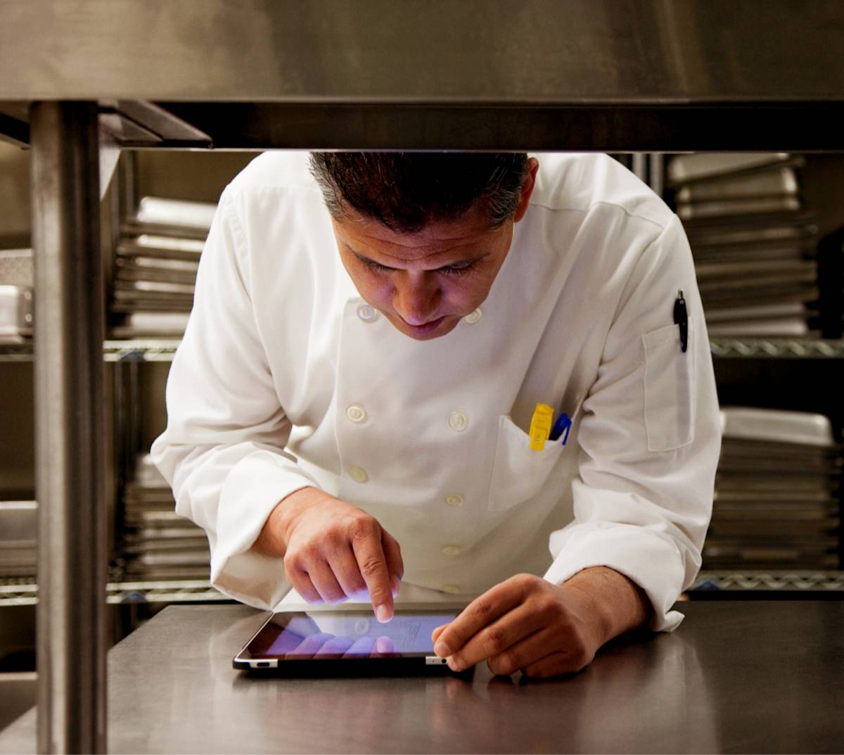 LC-hero-1208x1080-v86.01 DD tablet everyday operations