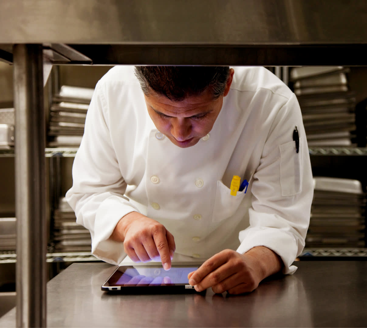 LC-hero-1208x1080-v86.01 DD tablet everyday operations