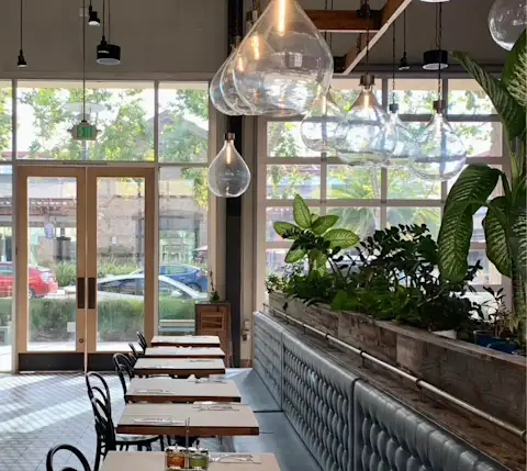 Mx Oren's Hummus - restaurant interior