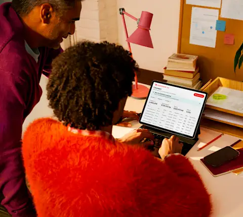 Ads - Image - Decision Maker Results Computer Shot