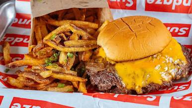 Sundaze Smash burgers