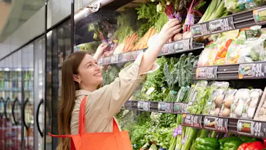 Dasher shopping for groceries