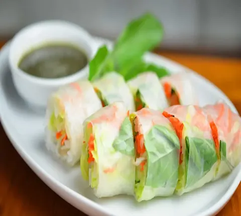 Manao Thai Street Eats fresh roll