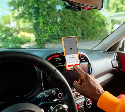 A dasher using a navigation app