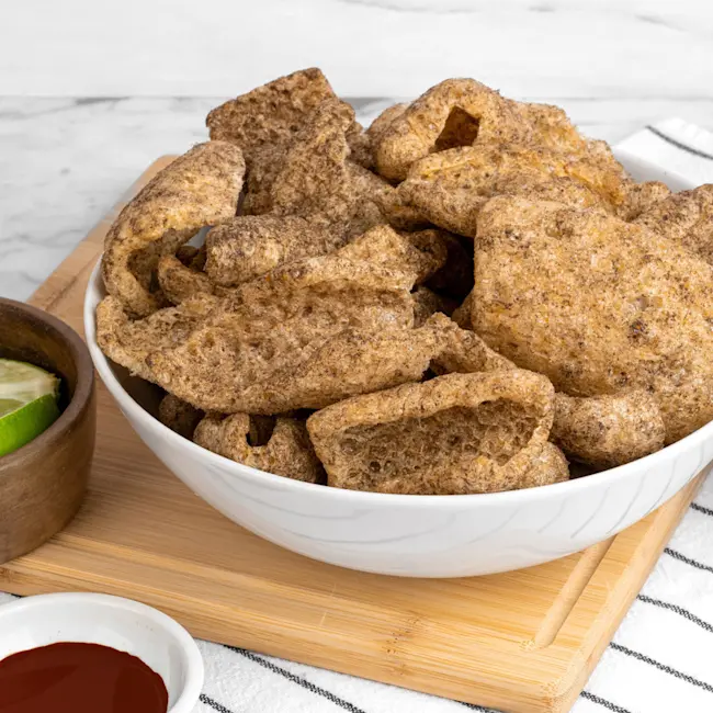 81912_Chicharrón de Cerdo Botanero Salsas Negras