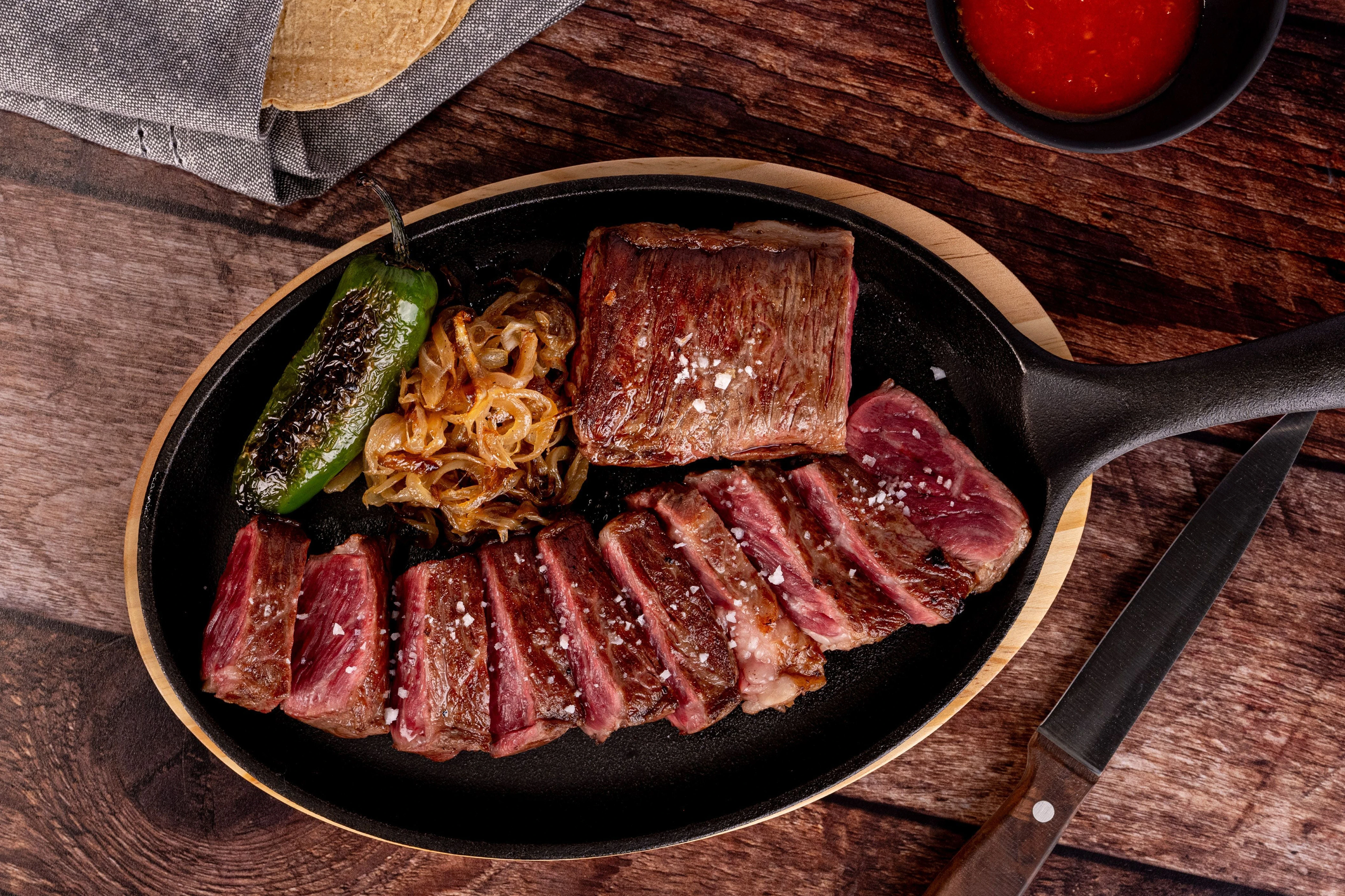 81854_WFMex_Lifestyle_Asado de Tira sin Hueso de Res Certified Angus Beef_Res Asado